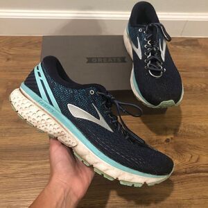 Brooks ghost athletic training running shoes sneakers sz 10 women’s